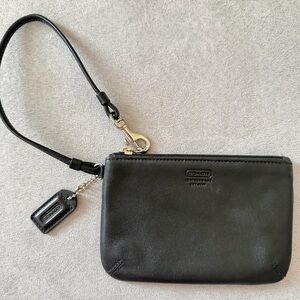 Vintage Coach Black Leather Wristlet